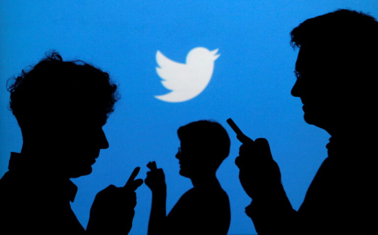 Twitter started rolling out captions with voice tweets, here is how it works